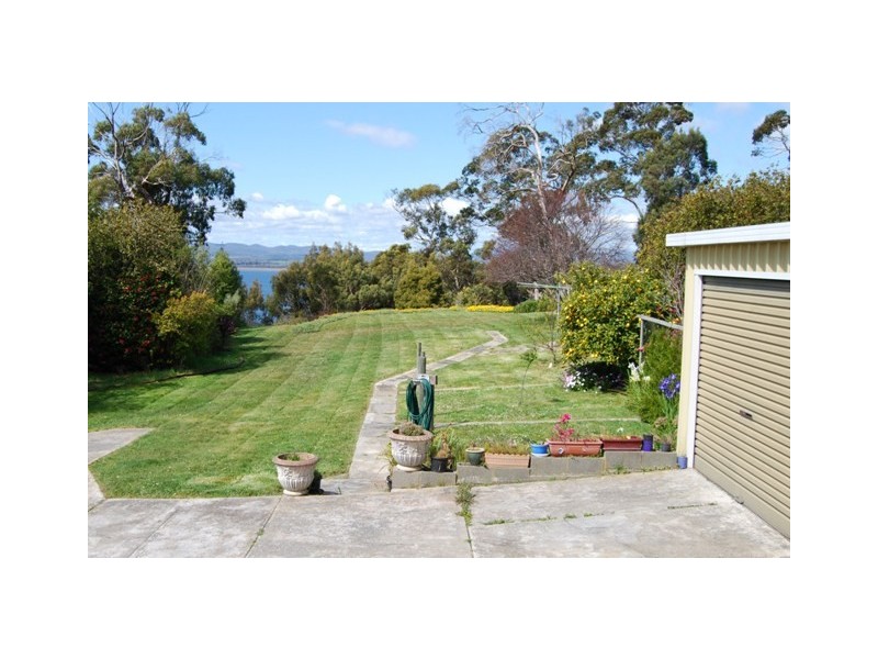 90 Oxford Street, Beauty Point TAS 7270