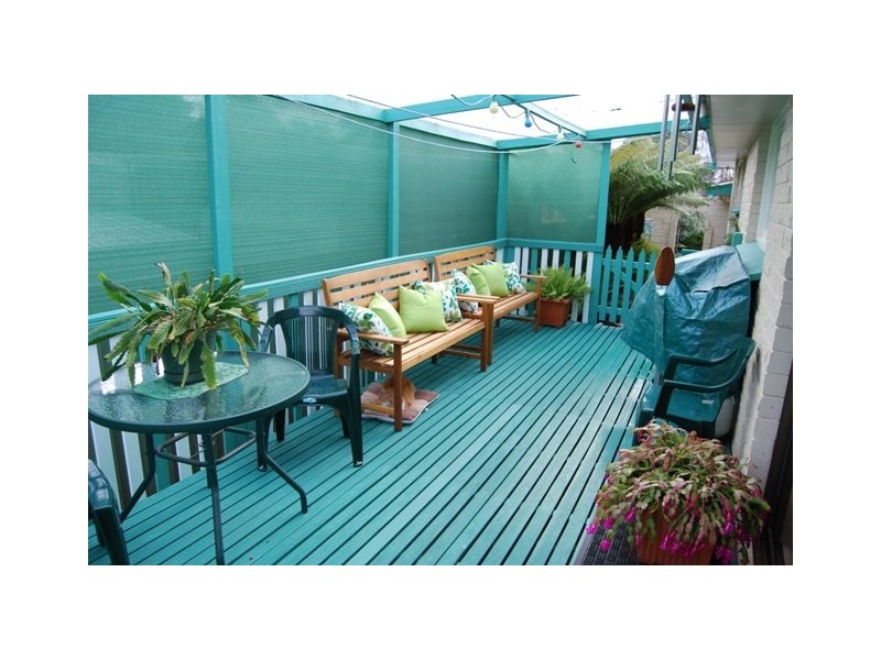 1 Nairana Street, Gravelly Beach TAS 7276