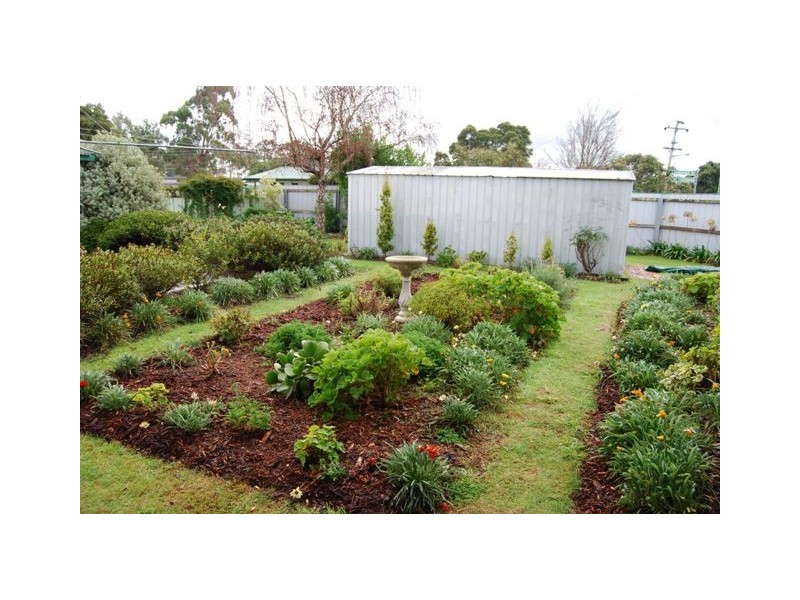 1 Nairana Street, Gravelly Beach TAS 7276