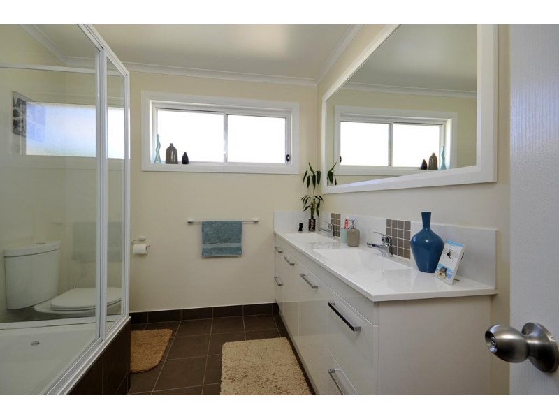 1 and 2 / 69 Mayfield Street, Mayfield TAS 7248
