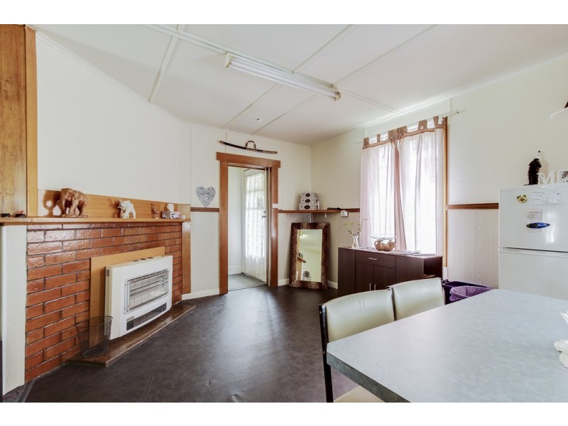 6 Walkers Avenue, Newnham TAS 7248