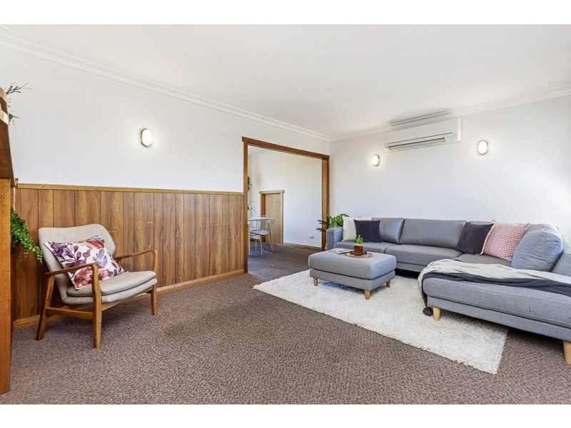 16 Arnold Street, Newnham TAS 7248