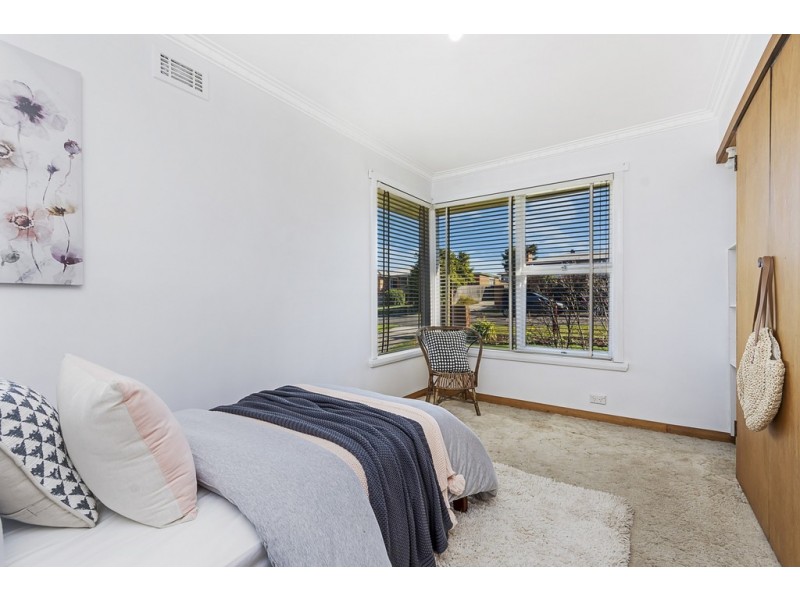 16 Arnold Street, Newnham TAS 7248