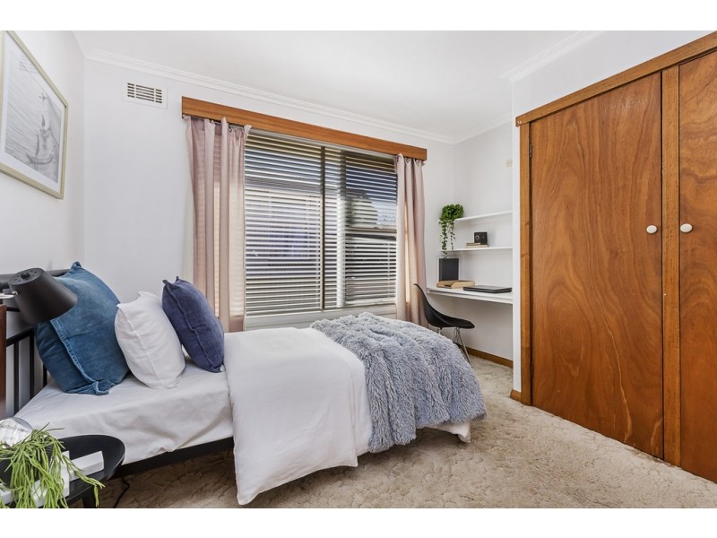16 Arnold Street, Newnham TAS 7248