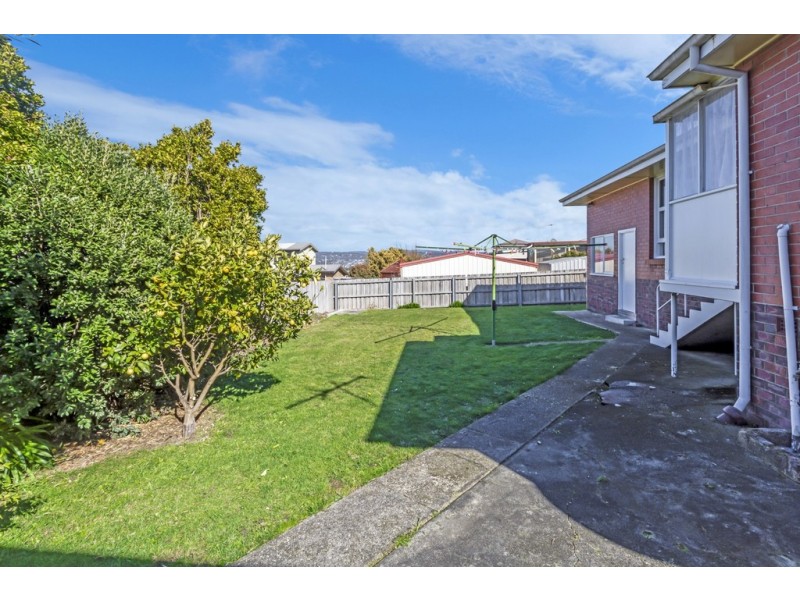 16 Arnold Street, Newnham TAS 7248