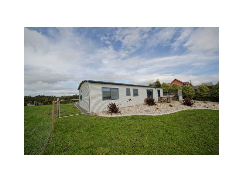 8 Pedley Place, Legana TAS 7277