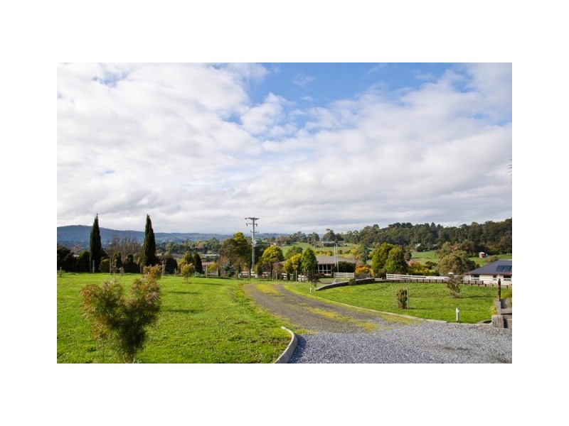 8 Pedley Place, Legana TAS 7277