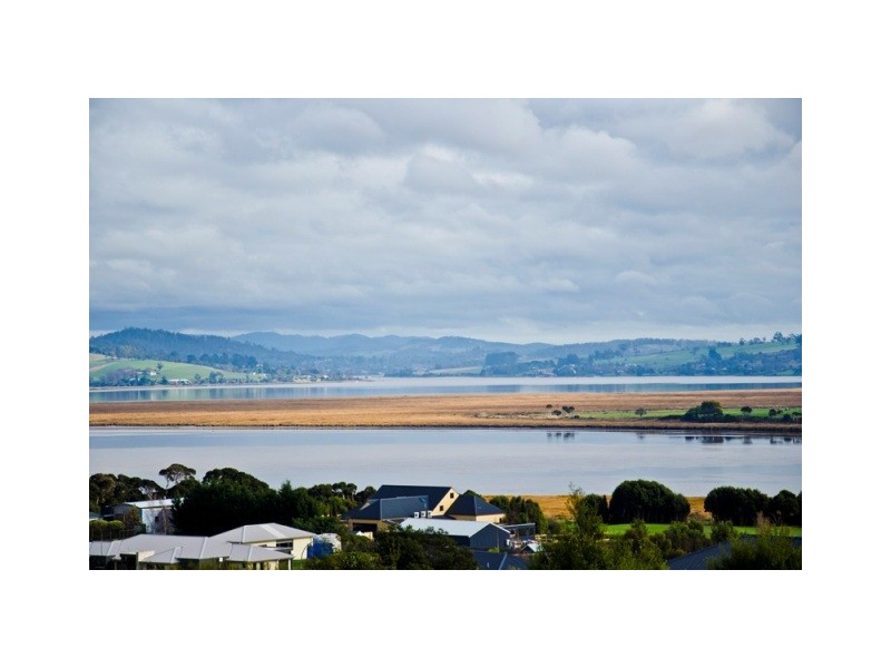 8 Pedley Place, Legana TAS 7277