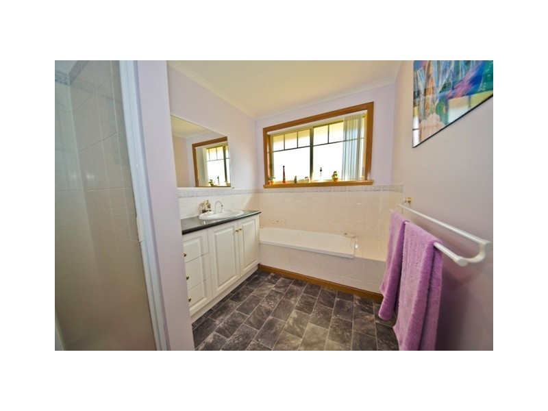 7 Rothesay Close, Newnham TAS 7248