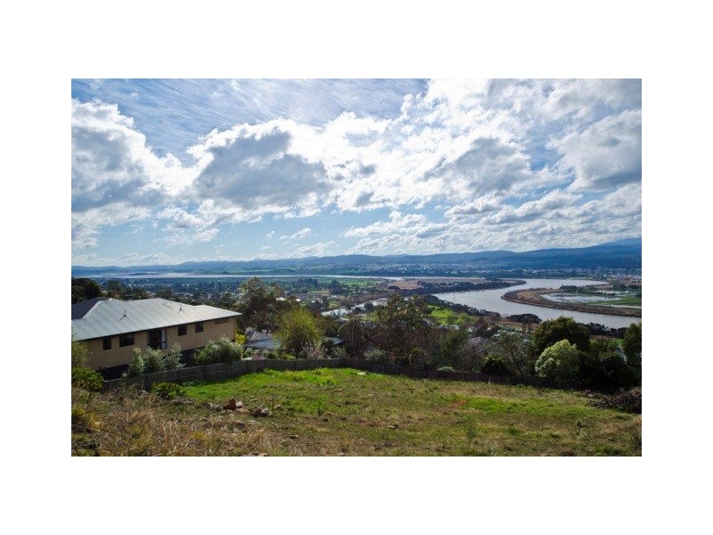 61 Lachlan Parade, Trevallyn TAS 7250