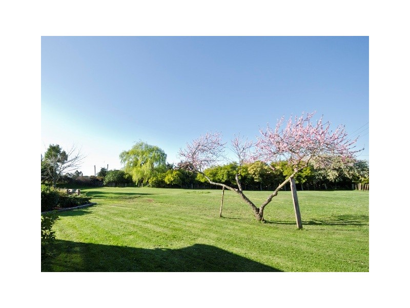 4 Cemetery Road, Perth TAS 7300