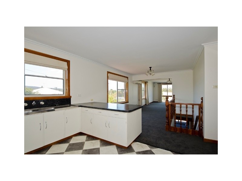 9 Conway Street, Mowbray TAS 7248