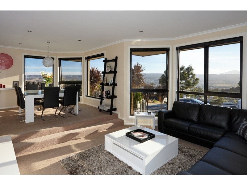 21 Clearview Avenue, Trevallyn TAS 7250