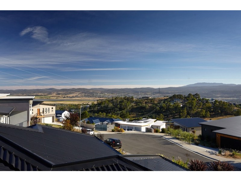 21 Clearview Avenue, Trevallyn TAS 7250