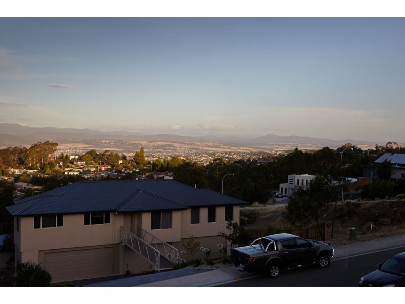 21 Clearview Avenue, Trevallyn TAS 7250