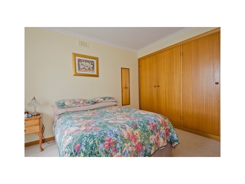 19 Henrietta Grove, West Launceston TAS 7250