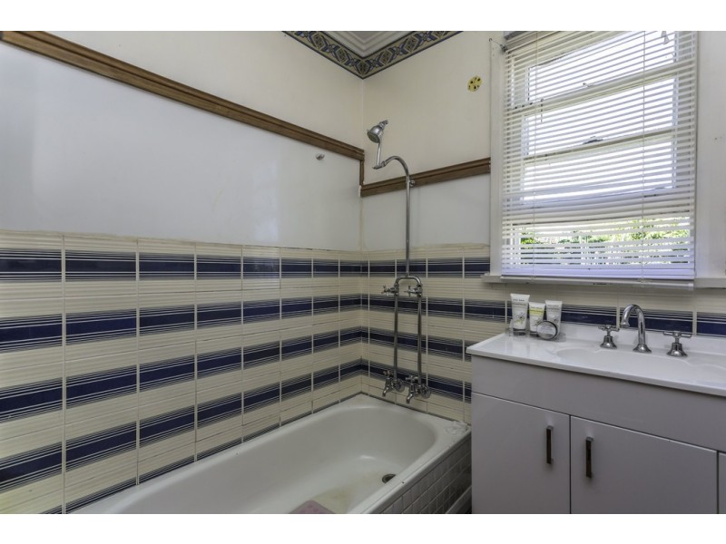 20 Yarloop Street, Waverley TAS 7250
