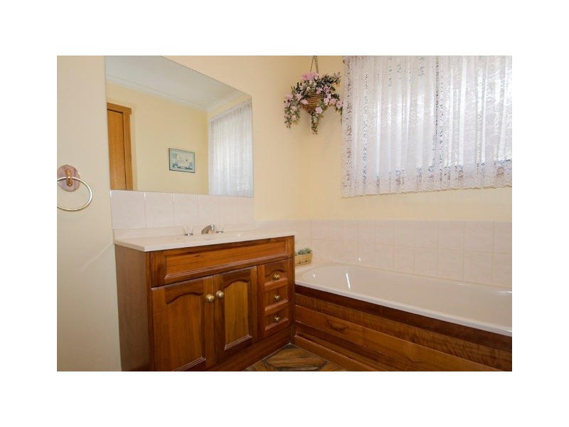 101 Viewbank Road, Newnham TAS 7248