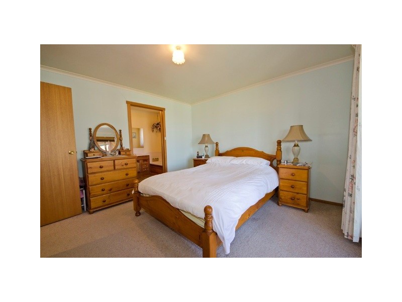 101 Viewbank Road, Newnham TAS 7248