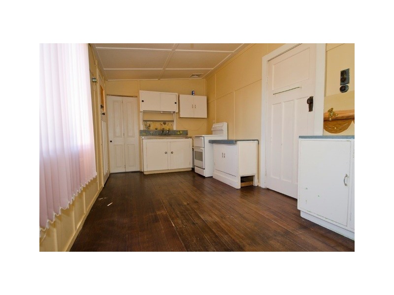 9 Charles Street, Cressy TAS 7302