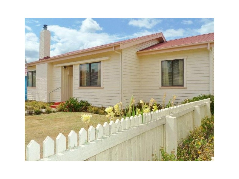 14 Hume Street, Mayfield TAS 7248