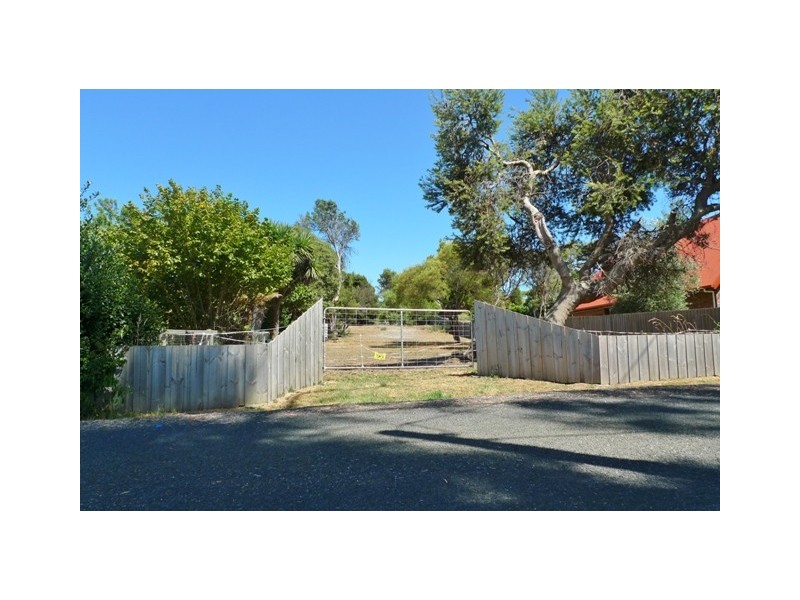 61 Beach Road, Gravelly Beach TAS 7276