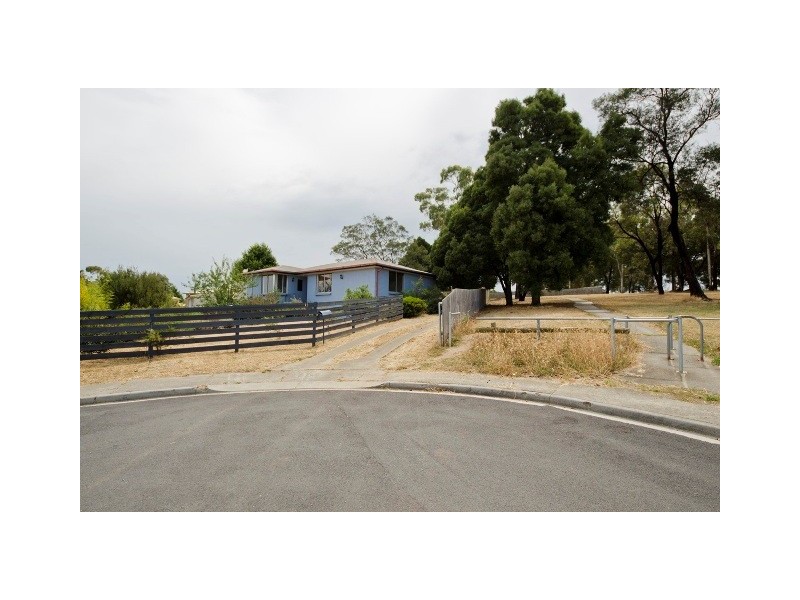 11 Emerald Place, Ravenswood TAS 7250