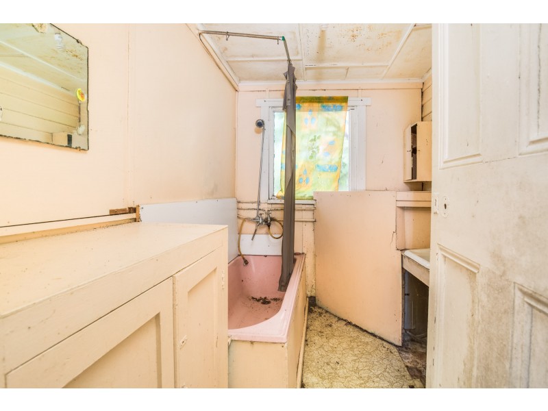 12 Kitchener Avenue, Beauty Point TAS 7270