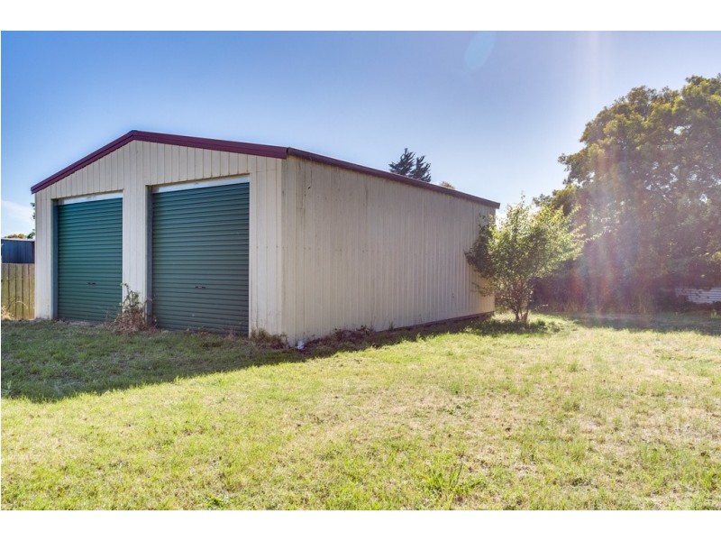 12 Kitchener Avenue, Beauty Point TAS 7270