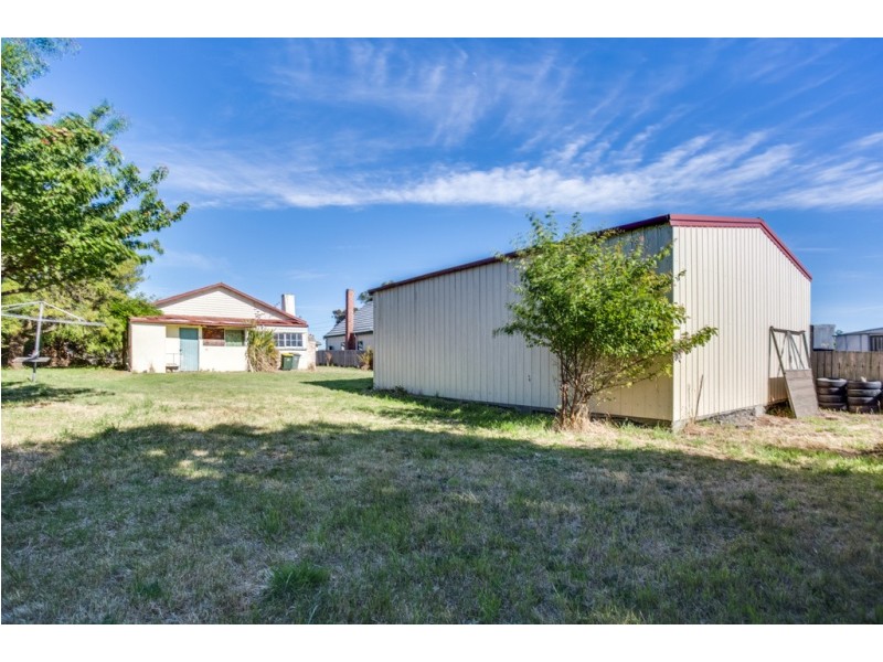 12 Kitchener Avenue, Beauty Point TAS 7270