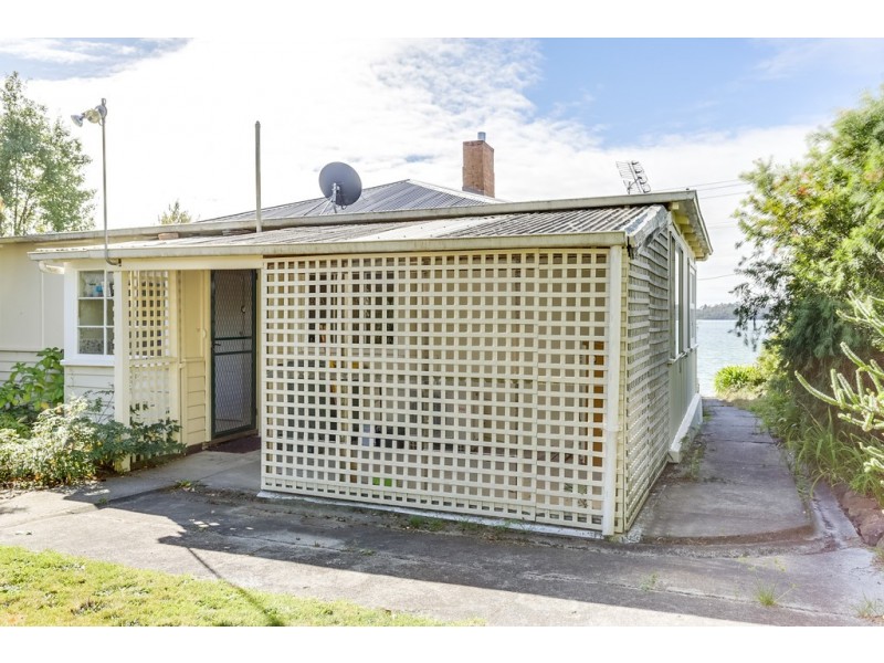 215 Flinders Street, Beauty Point TAS 7270