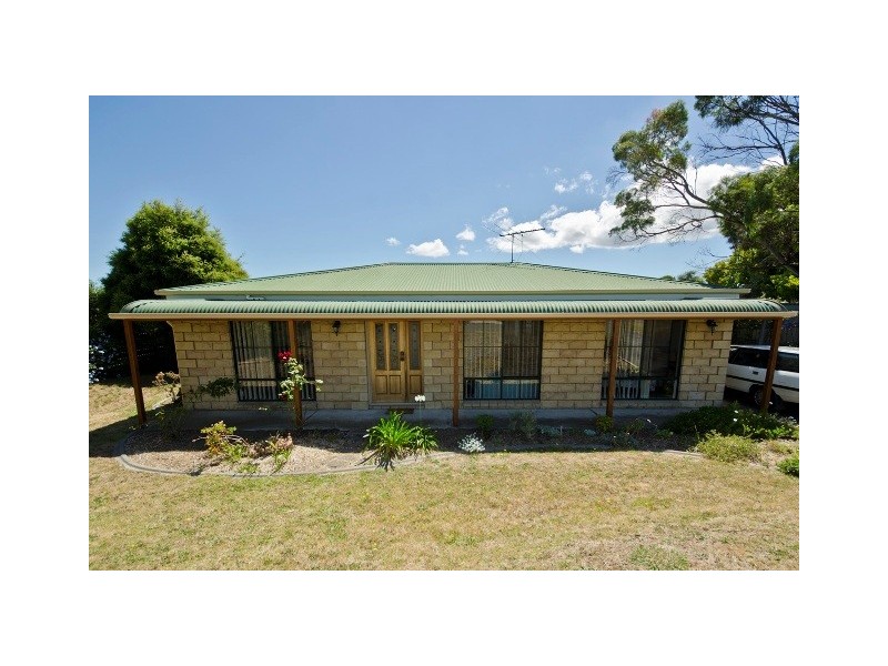 14 Garrett Street, Beauty Point TAS 7270