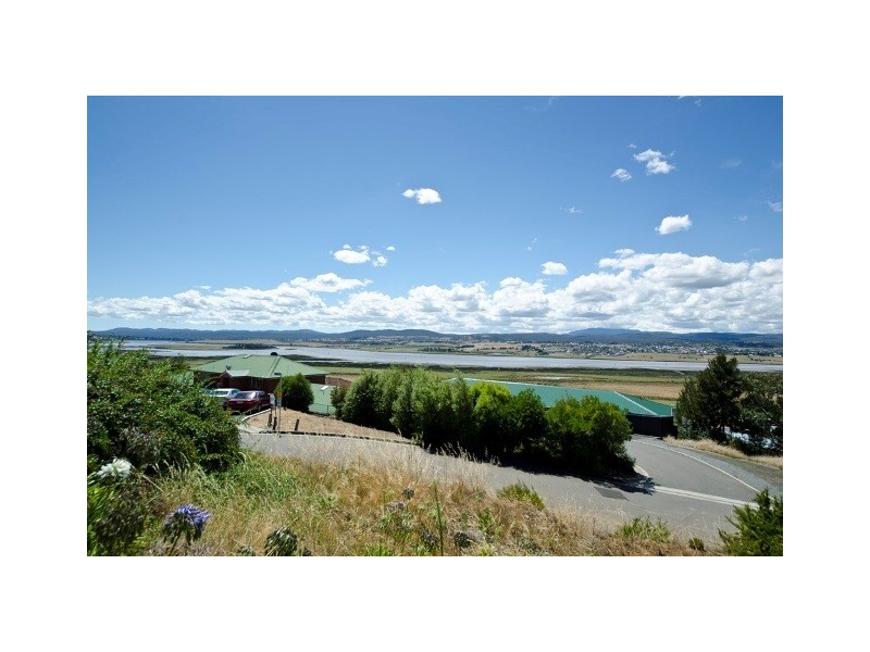2 Emily Close, Riverside TAS 7250