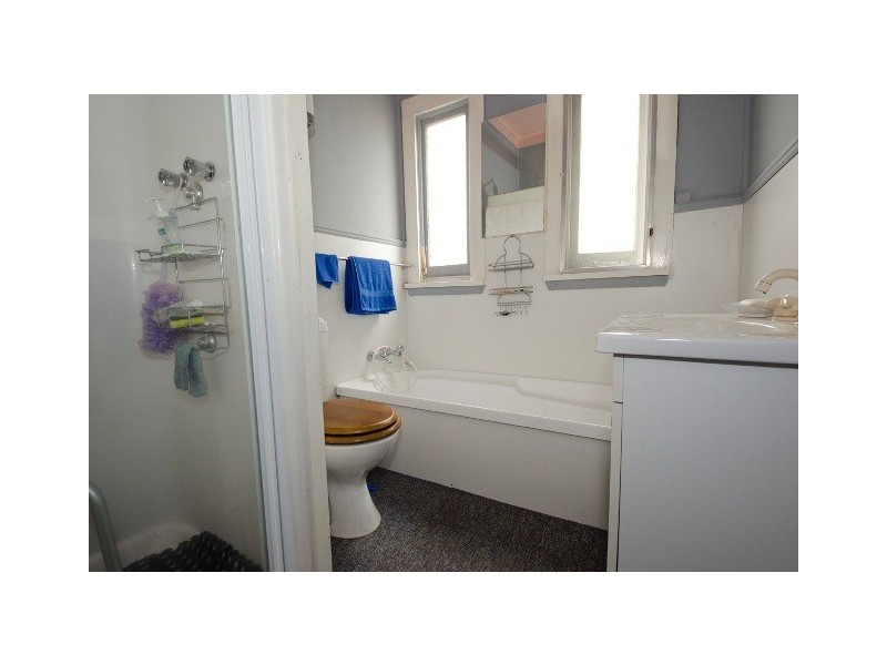 10 Alanvale Road, Newnham TAS 7248