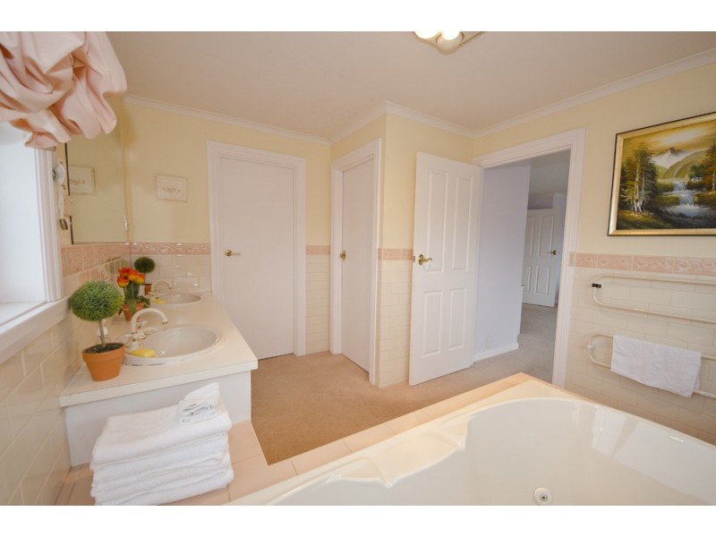 58 Floreat Crescent, Trevallyn TAS 7250