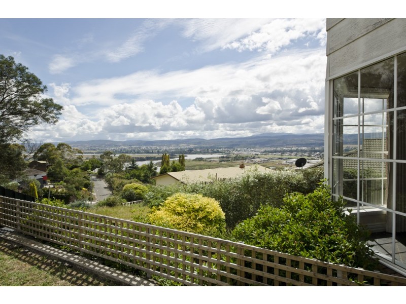 58 Floreat Crescent, Trevallyn TAS 7250