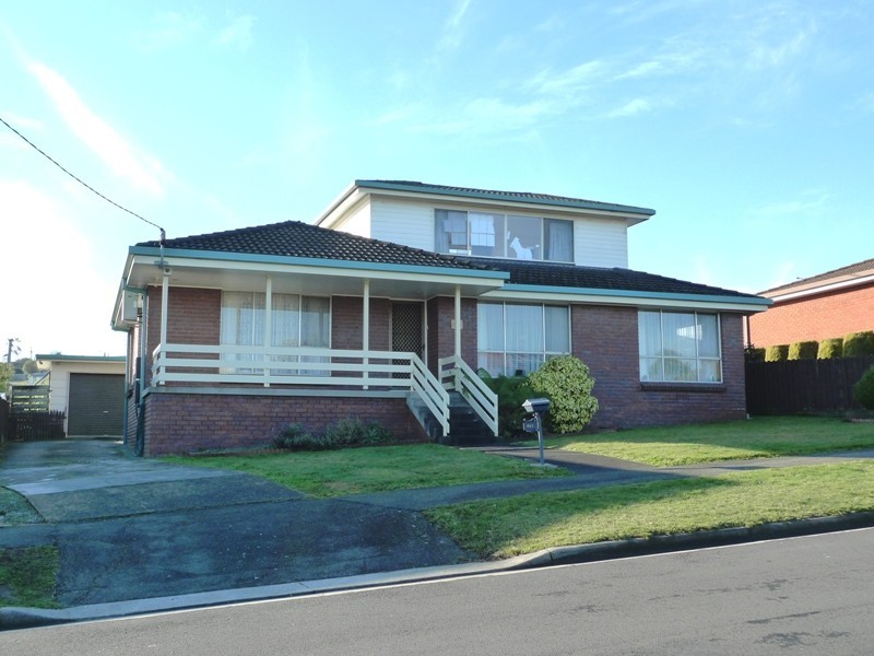 35 Bronzewing Avenue, Newnham TAS 7248