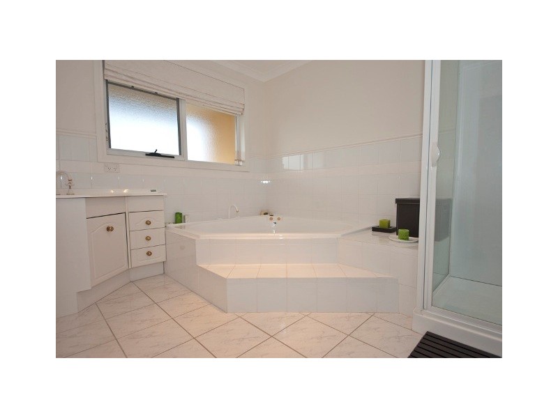 8 Trafalgar Drive, Prospect Vale TAS 7250