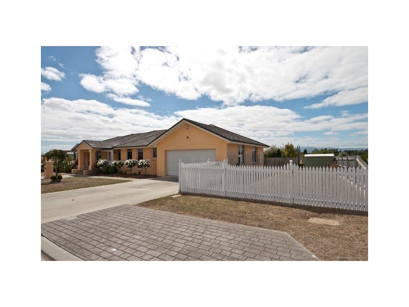 8 Trafalgar Drive, Prospect Vale TAS 7250