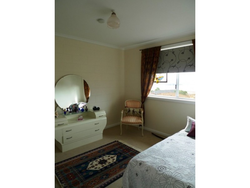 5 Iris Close, Riverside TAS 7250