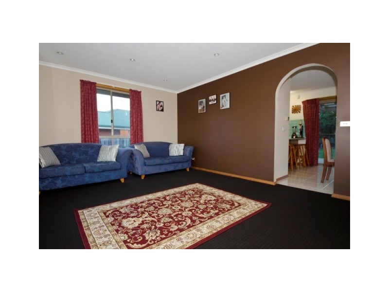 6 Picasso Place, Newnham TAS 7248