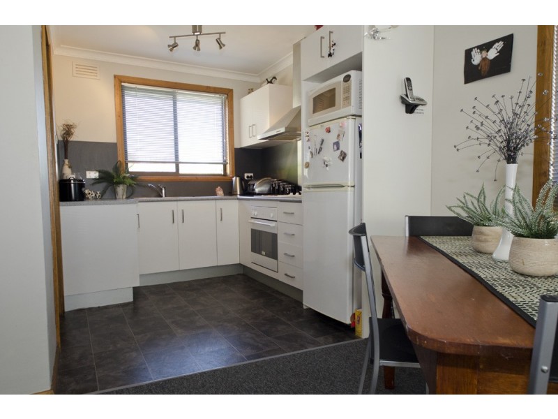 Unit 1/2 Swan Street, Newnham TAS 7248
