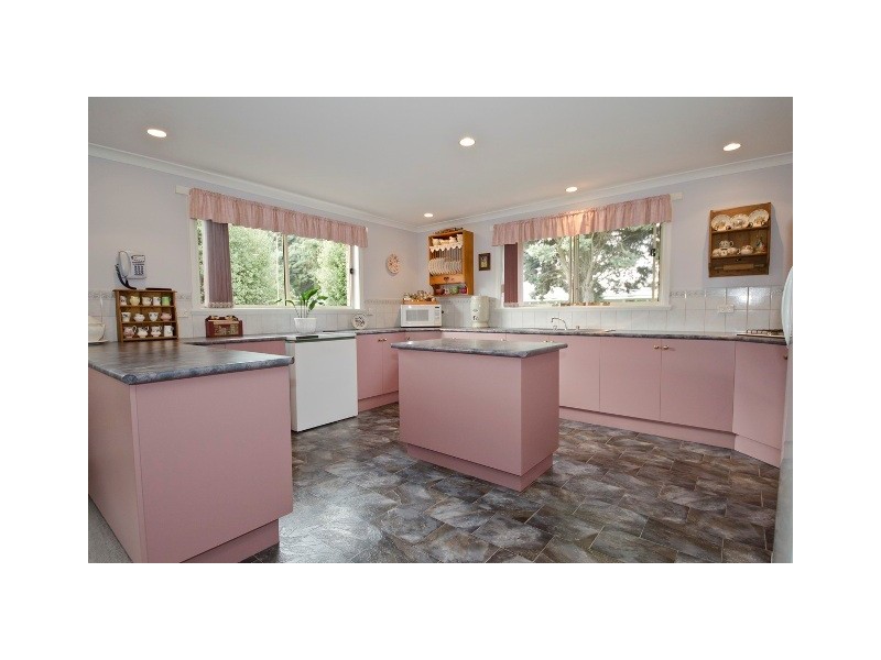 8 Cambock Lane West, Evandale TAS 7212