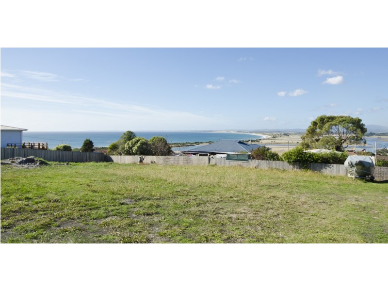 5 Flinders Lane, Bridport TAS 7262
