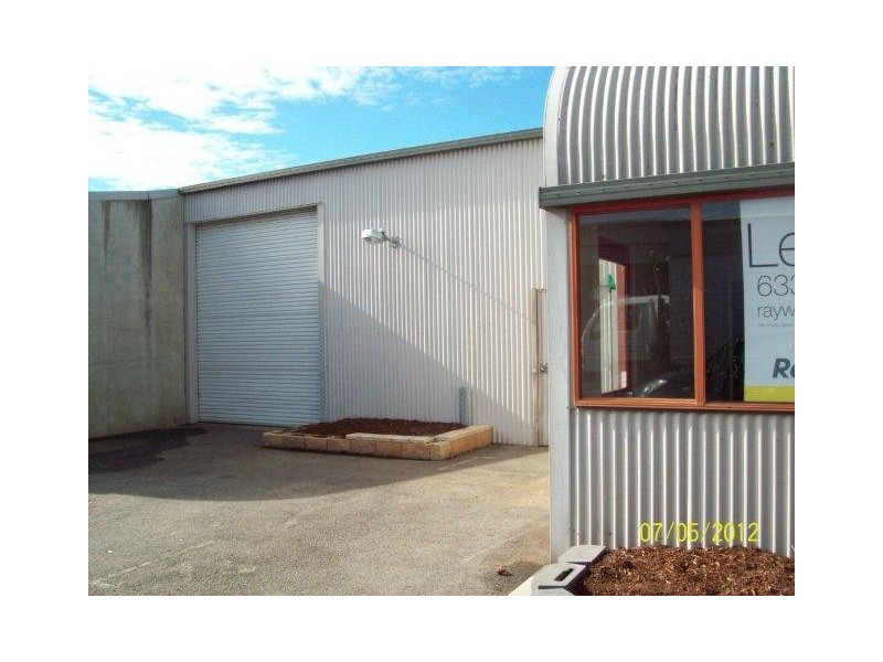 4/31A Churchill Park Drive, Invermay TAS 7248