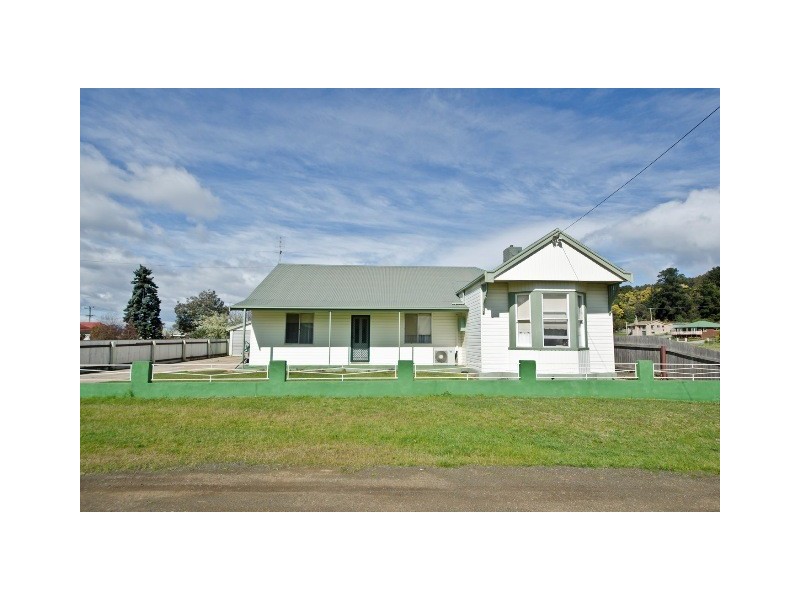 51 Crowther Street, Beaconsfield TAS 7270