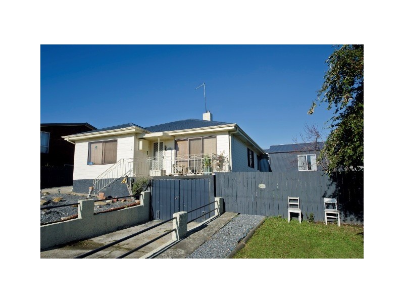 7 Ernest Street, Beauty Point TAS 7270
