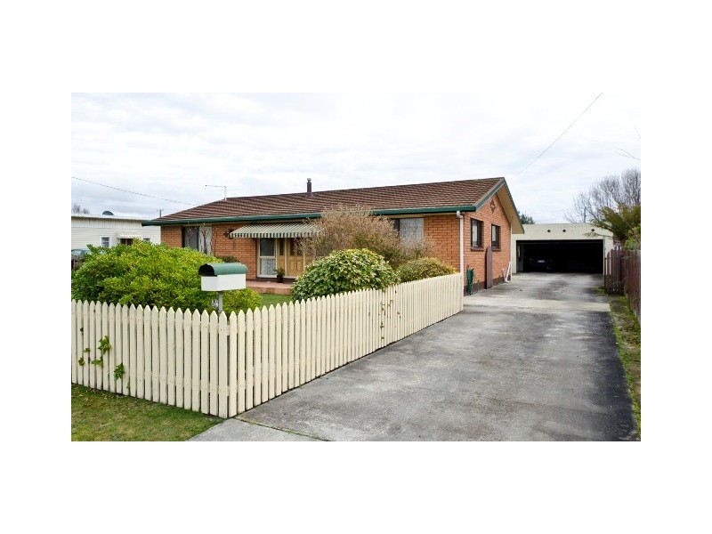 5 Kitchener Avenue, Beauty Point TAS 7270