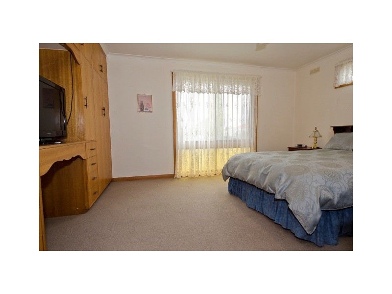 5 Kitchener Avenue, Beauty Point TAS 7270