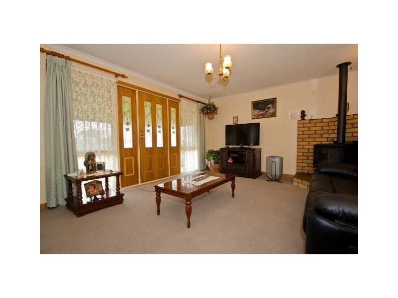 5 Kitchener Avenue, Beauty Point TAS 7270